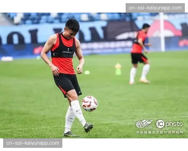 费利佩六球领跑中超射手榜 成都锋线依赖外援个人能力